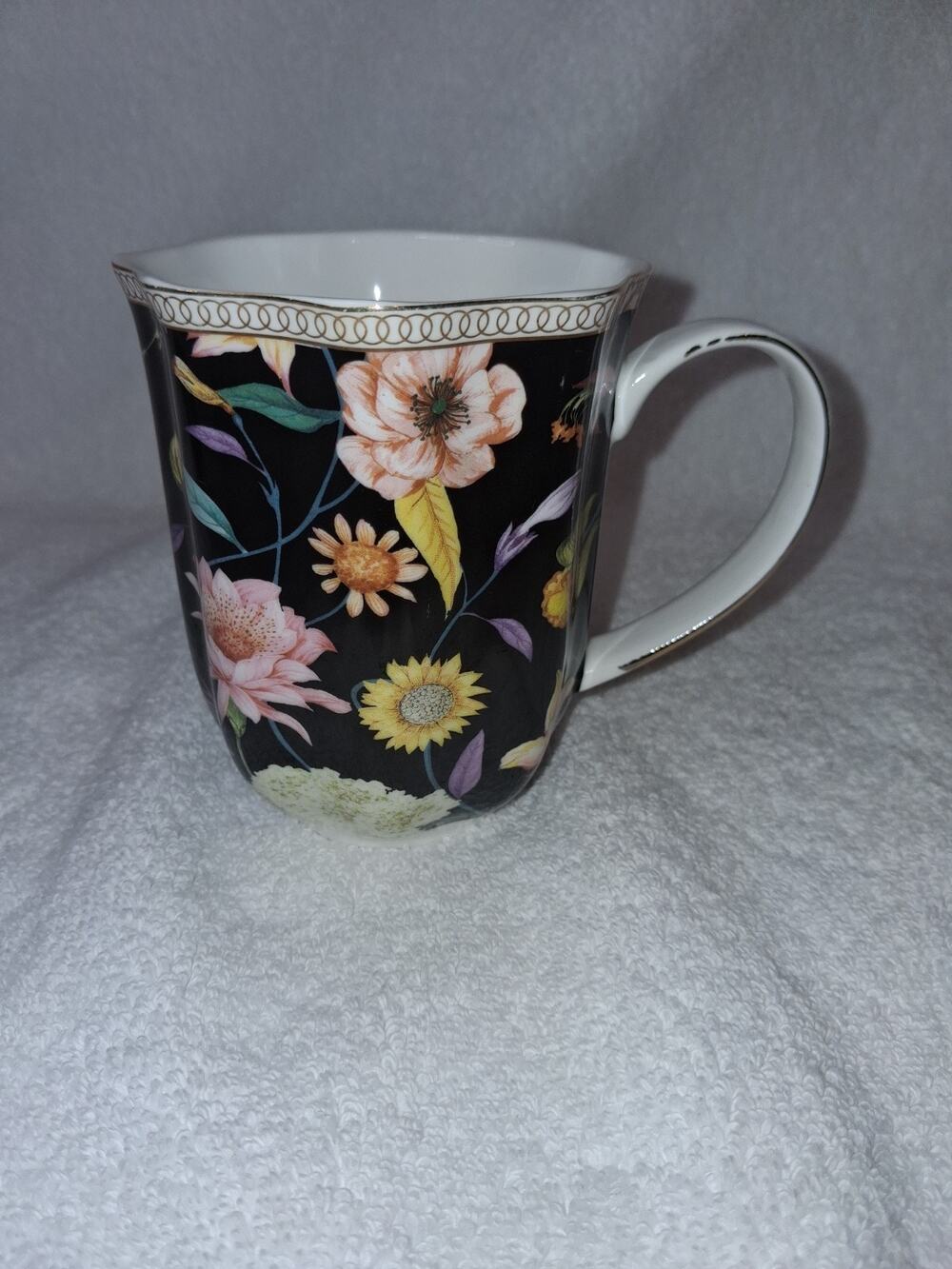 Grace Teaware Fine Porcelain 1 Piece Tea Floral mug. Vintage